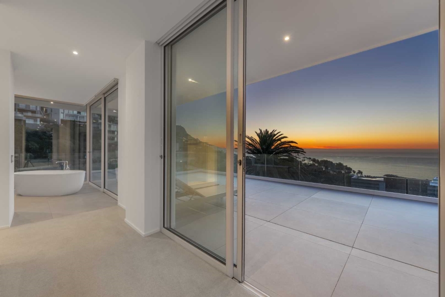 5 Bedroom Property for Sale in Camps Bay Western Cape